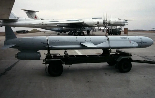 Россияне ударили по Украине ракетой Х-101 с кассетной боевой частью 